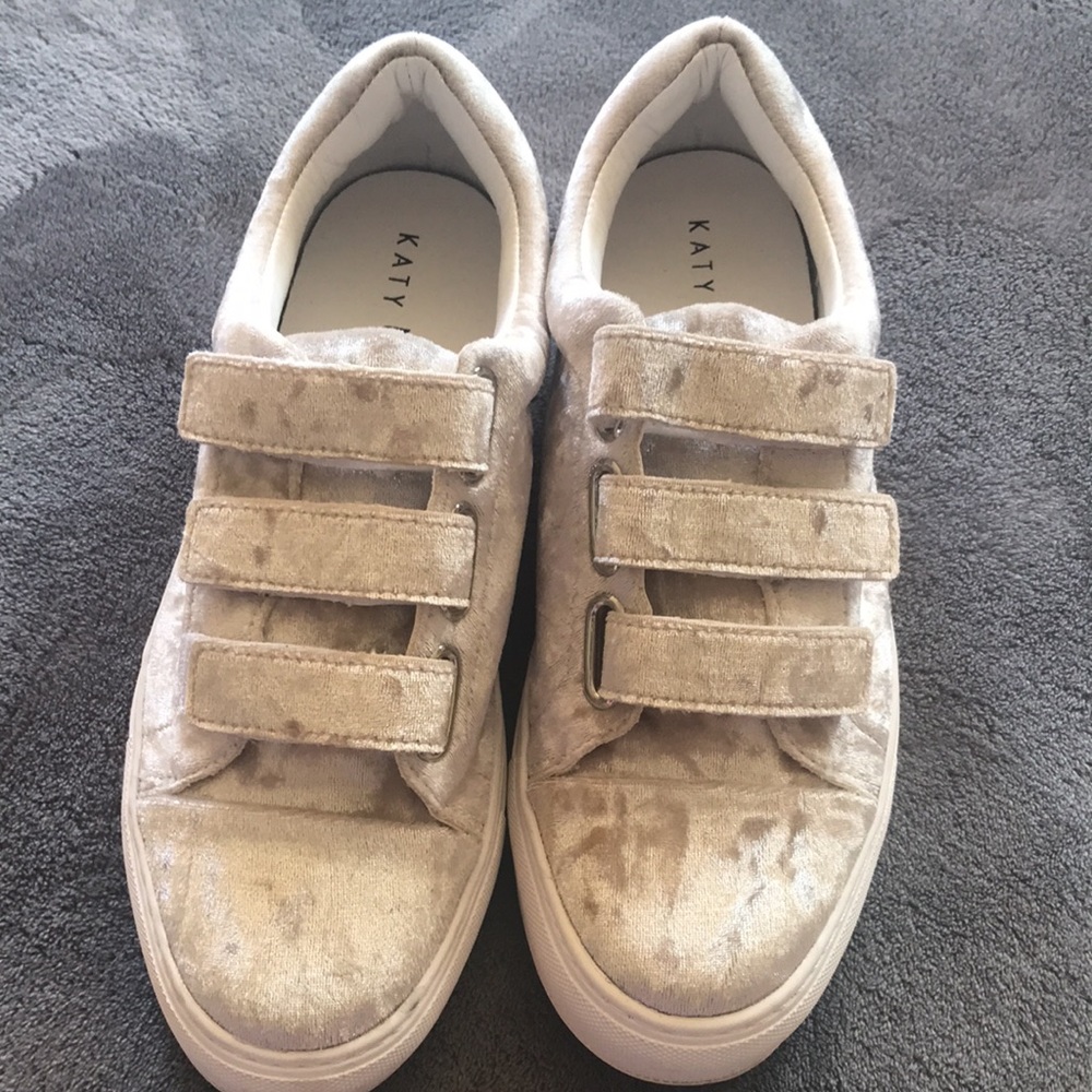 Katy Perry Velvet Sneakers “The Brielle” Tan Ivory Cream Women Size 7.5 - Picture 3 of 12